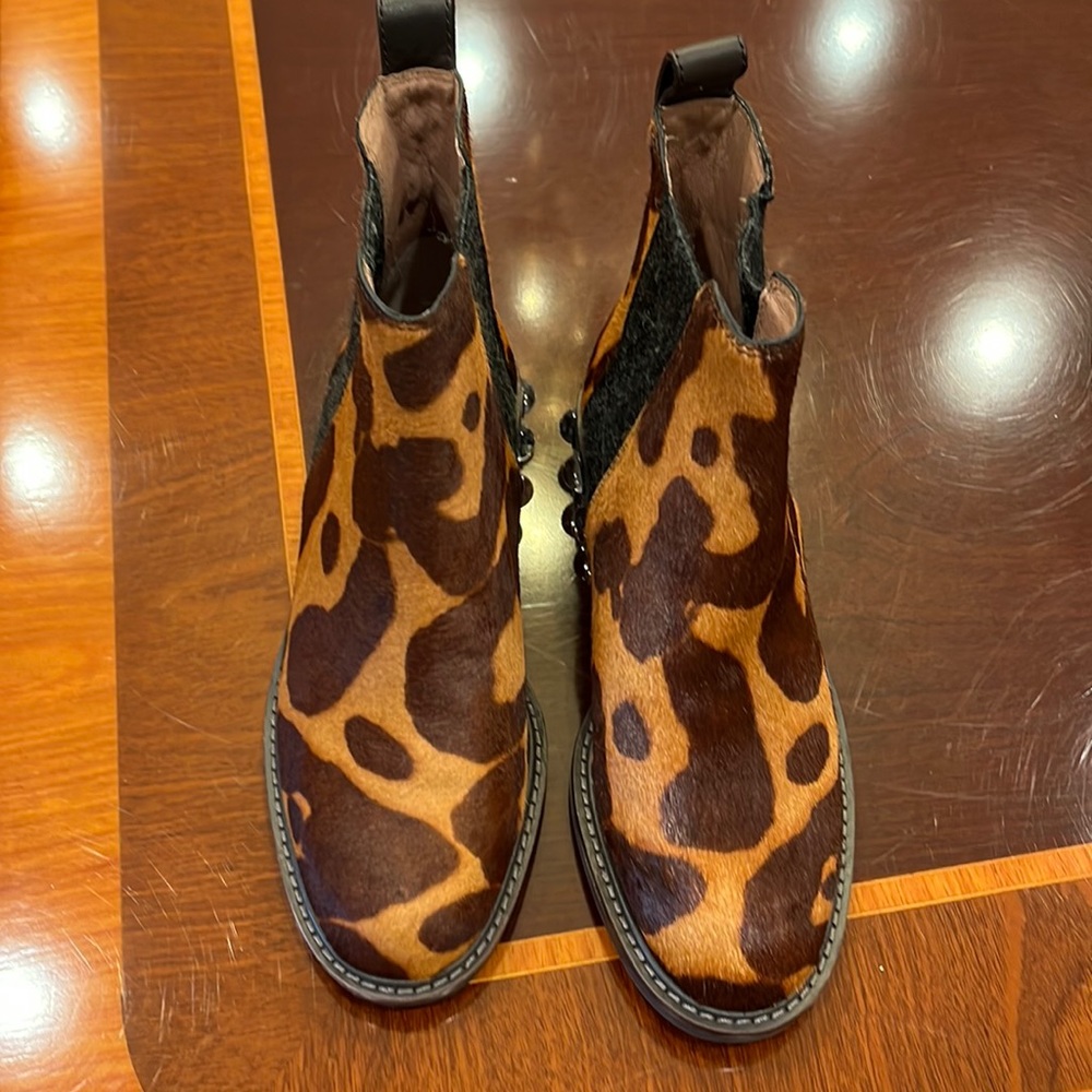 Brand new LOUISE et CIE ladies boots